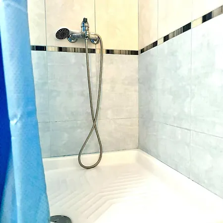 Apartamento Lena's Near Center Tirana